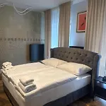 C7 Industrial Apartamento